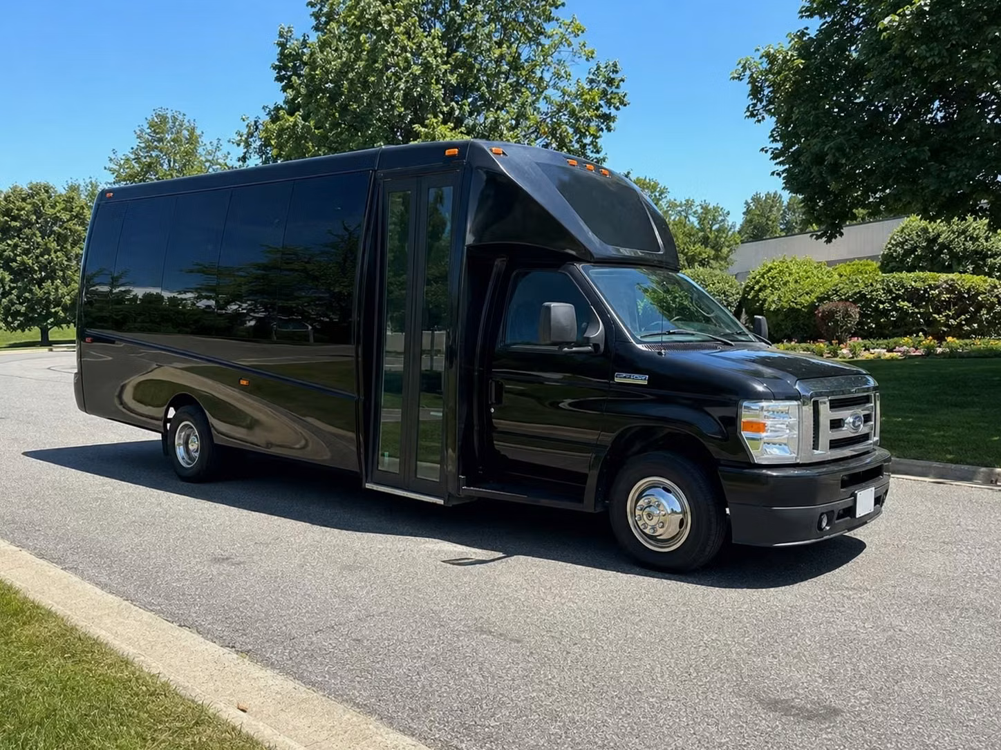 bachelorette party and birthday party bus rentals in fishers